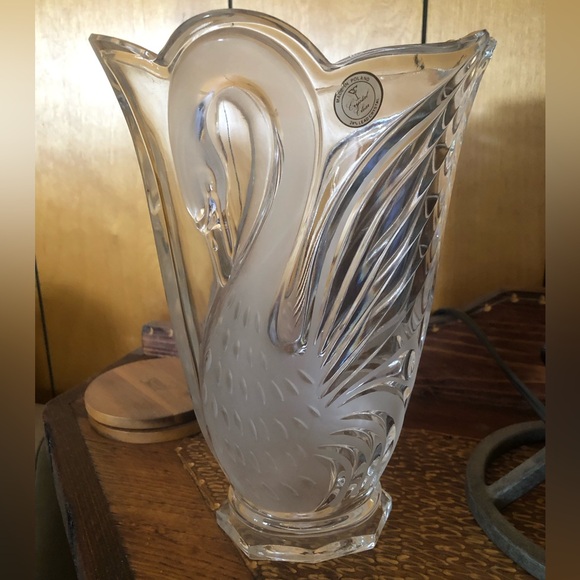Vintage Other - Swan vase Crystal Clear